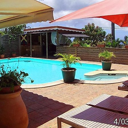 Agreable Chambre D'Hotes, Sdb, Piscine, Carbet Cuisine. Saint-Claude Luaran gambar