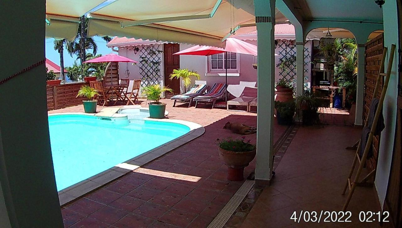 Agreable Chambre D'Hotes, Sdb, Piscine, Carbet Cuisine. Saint-Claude Luaran gambar