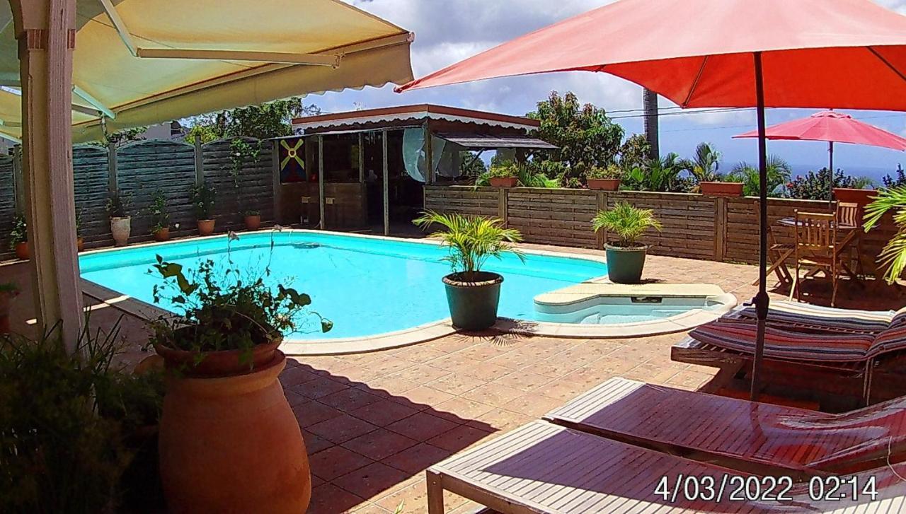 Agreable Chambre D'Hotes, Sdb, Piscine, Carbet Cuisine. Saint-Claude Luaran gambar
